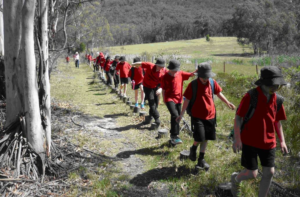 STEPPING OUT: Oberon Public School stage two students travelled to the Blue Mountains recently to reinforce history and geography lessons.
