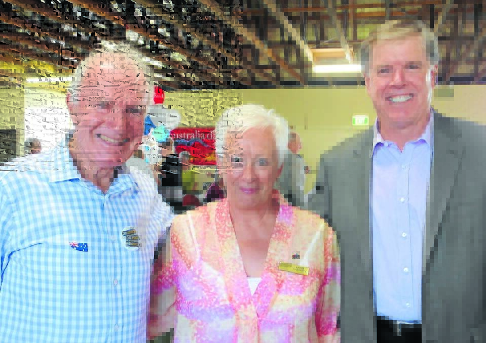 PRIDE: Oberon’s Citizen of the Year Ian Gordon, mayor Kathy Sajowitz and Australia Day ambassador Bob Turner.