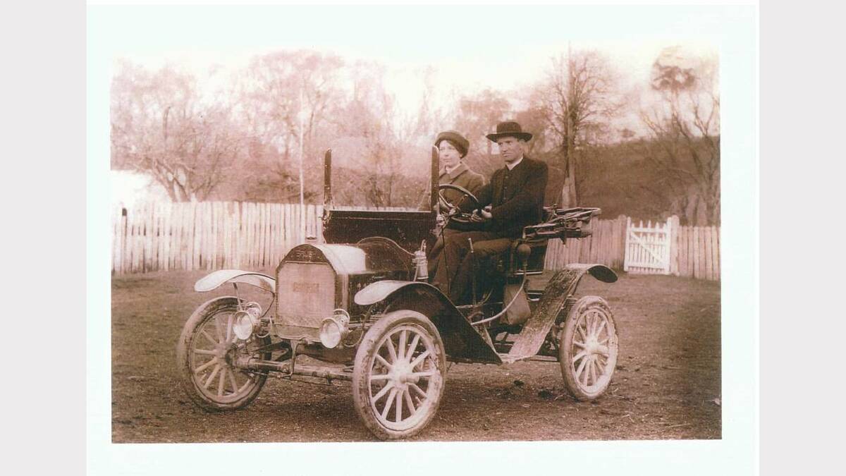 Rev Pickering owned the first car in Oberon, a 1909 Brush Mini. It was a deluxe model as it had headlights, spare tyre and a windscreen