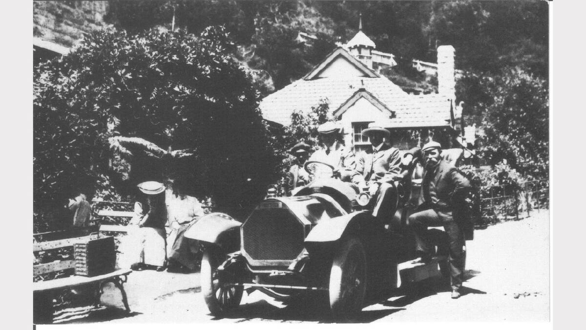 This car was one of the first to visit Jenolan Caves. The driver is believed to be Mark Foy, founder of the Hydro Majestic. It would date to around 1904-1906.