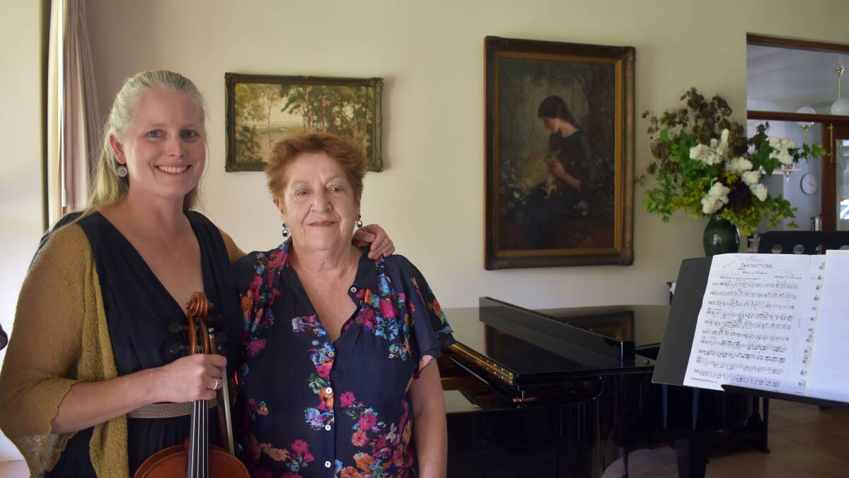 Violist Michelle Pritchard and pianist Julia Brimo. Photo Peter Bowditch 