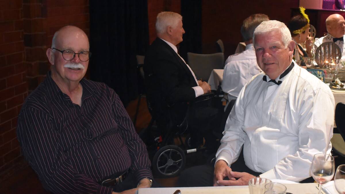 OTHR Secretary Dave McMurray and Oberon Mayor Mark Kellam had no complaints about the night. Photo Peter Bowditch