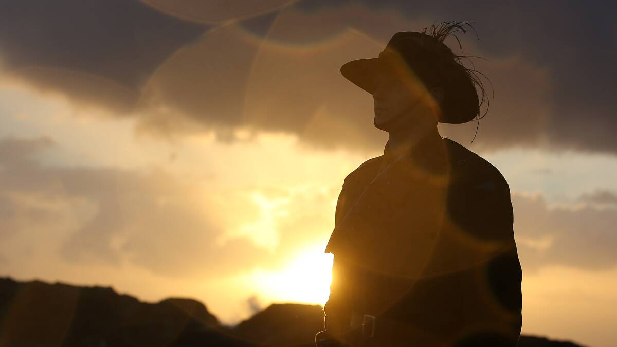 Time to reflect and remember as Anzac Day marked in Oberon | Videos