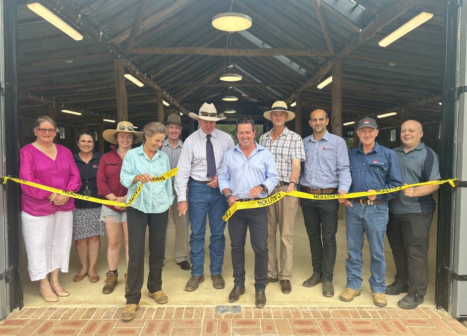 Member for Bathurst Paul Toole officially opens the new wool pavilion with members of the Rydal Showground Land Managers, Rydal Show Society and representatives from Crown Lands and NSW Public Works.