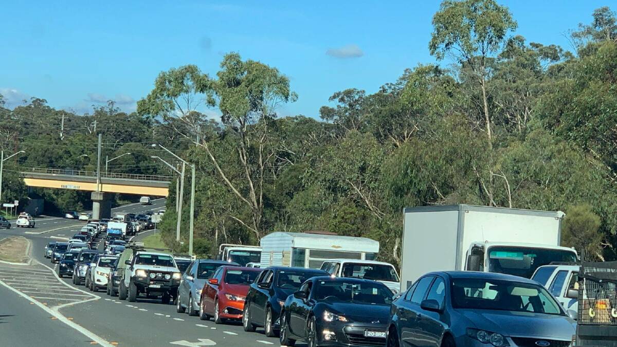 Central NSW councils call for better link to Sydney after weekend of gridlock