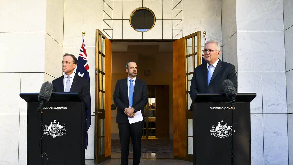 Public confidence in the Coalition government and the prime minister has dropped due to the vaccine rollout. Photo: Lukas Coch/AAP
