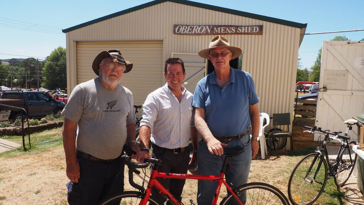 WINNERS: Oberon Men’s Shed president Roy Smith, Member for Bathurst Paul Toole and men’s shed member David McMurray.