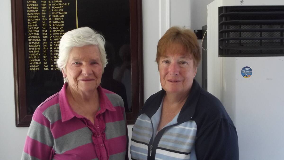 SUCCESS: Oberon women's golf Division 1 winner Wilma Artery and Division 2 winner Flo Spence.