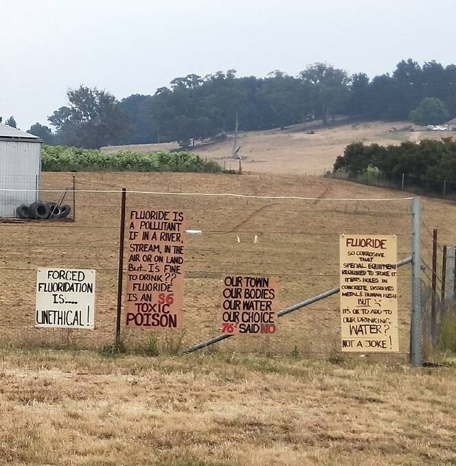 REMINDER: Say No To Fluoride campaigners have erected 11 signs on the entry to Oberon as council prepares to call for tenders for the installation of fluoride equipment.