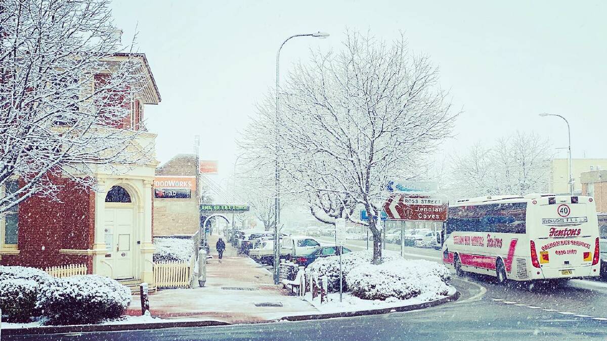 WHITEOUT: Thursday's snow had melted by the time the long weekend rolled around but Oberon's main street was still full of visitors. Photo: JANINE SHARP, Colours of Oberon.