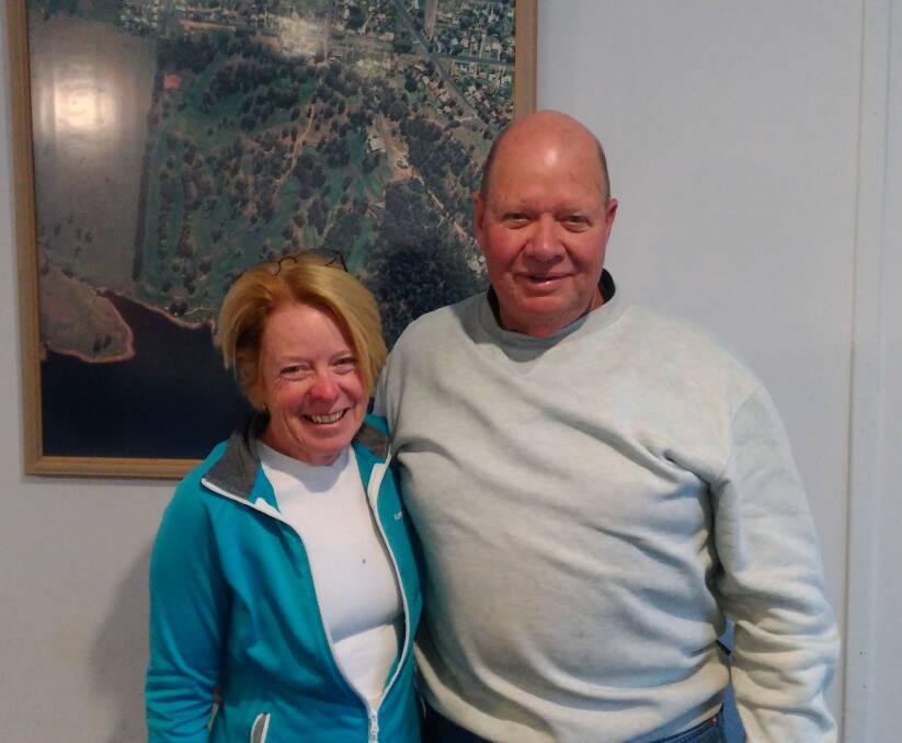 SUCCESS: Saturday's golf B grade winner Kathy Mooney with A grade winner Steve Serong.