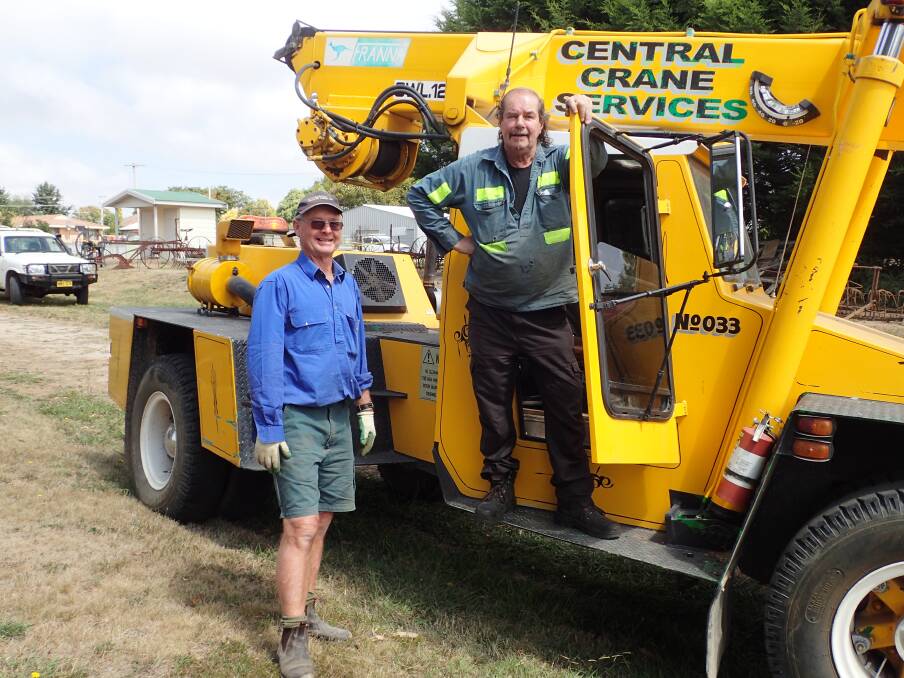 HELPING HAND: Oberon and District Museum's president Col Roberts with Gary Tosic from Oberon Engineering.