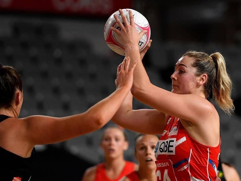Collingwood have made the highly fancied NSW Swifts fight hard to earn a Super Netball victory,