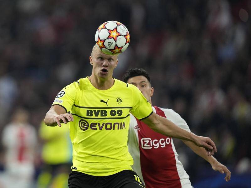 Star Borussia Dortmund striker Erling Haaland will leave the Bundesliga next year, says his agent.