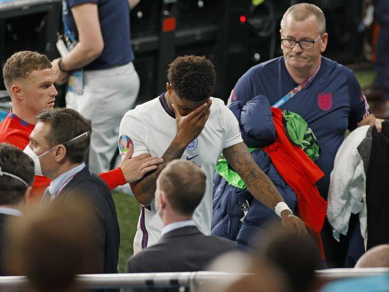 Ole Gunnar Solskjaer will meet with Marcus Rashford before a call is made on his shoulder surgery.