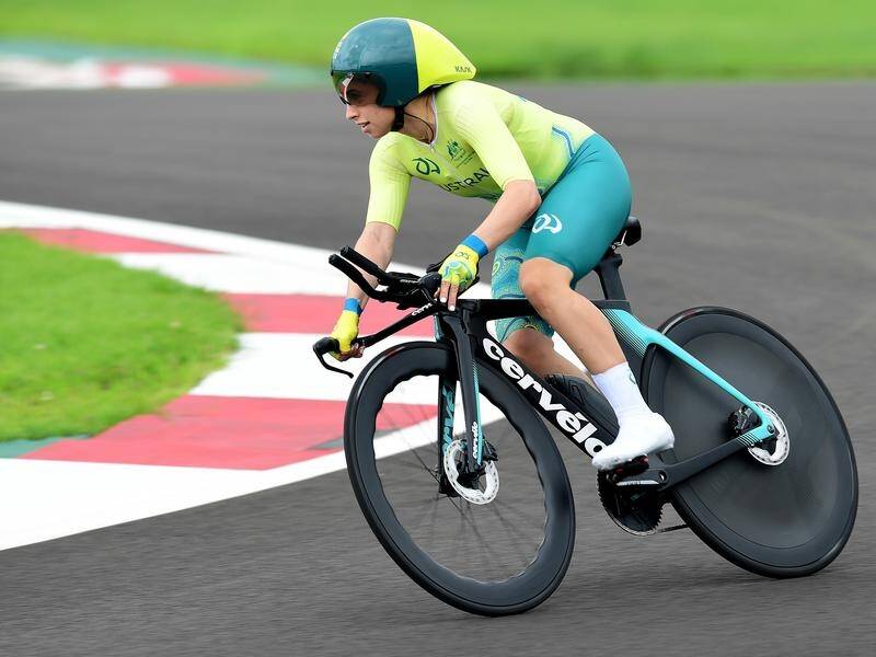 Paige Greco has won bronze in the women's C1-3 road race to take a third medal at the Para Games.