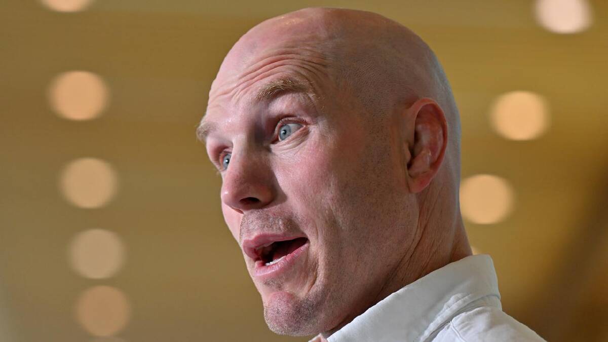 Australians deserve to know what risks they face from climate change, Senator David Pocock says. (Mick Tsikas/AAP PHOTOS)