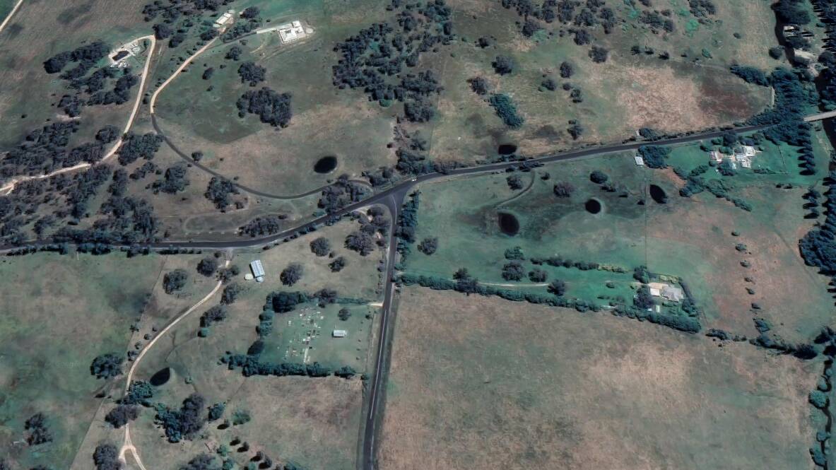 An aerial view of the intersection of Lowes Mount Road and Mutton Falls Road north of Oberon.