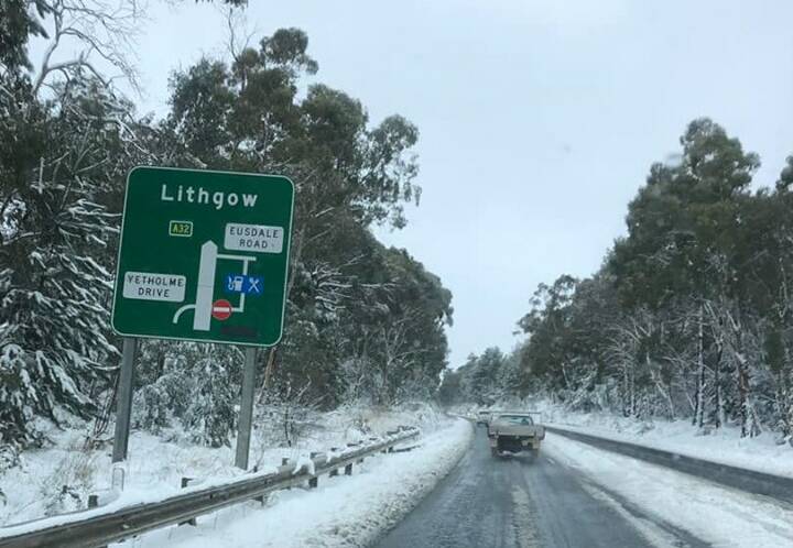 WHITEOUT: The Great Western Highway between Bathurst and Lithgow on Sunday afternoon after the road reopened. Photo: SUPPLIED