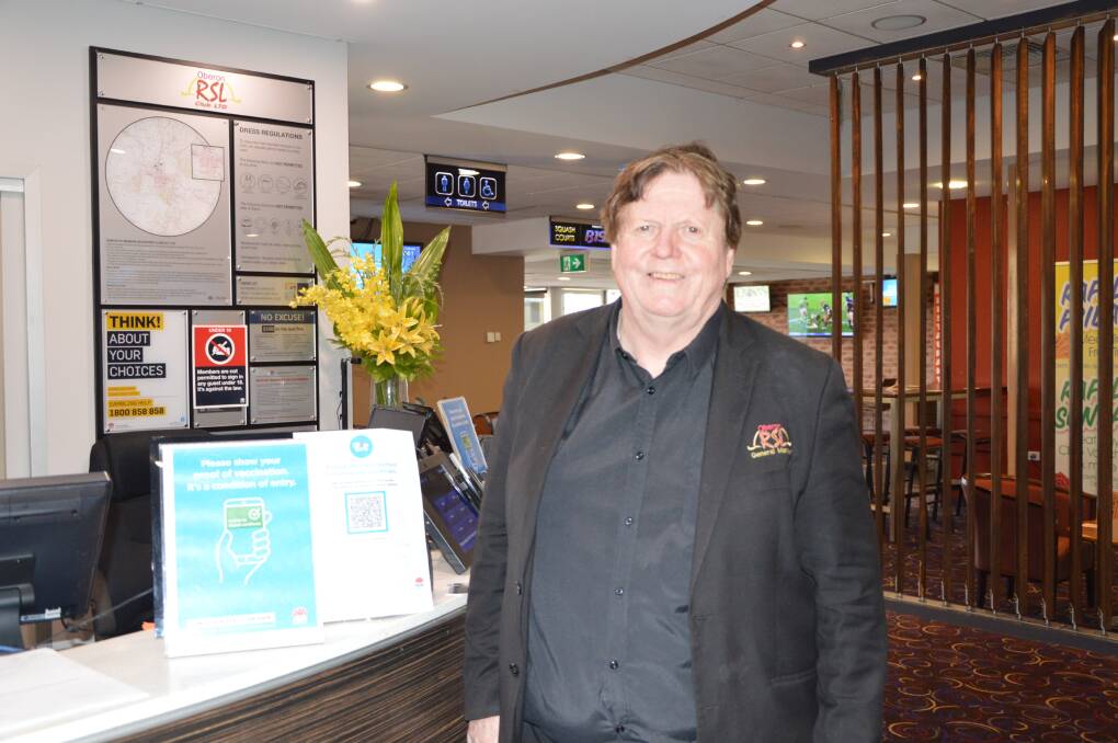 WELL DONE: Oberon RSL general manager Peter Price congratulates members and non-members for complying with COVID restrictions. Picture: ALANNA TOMAZIN